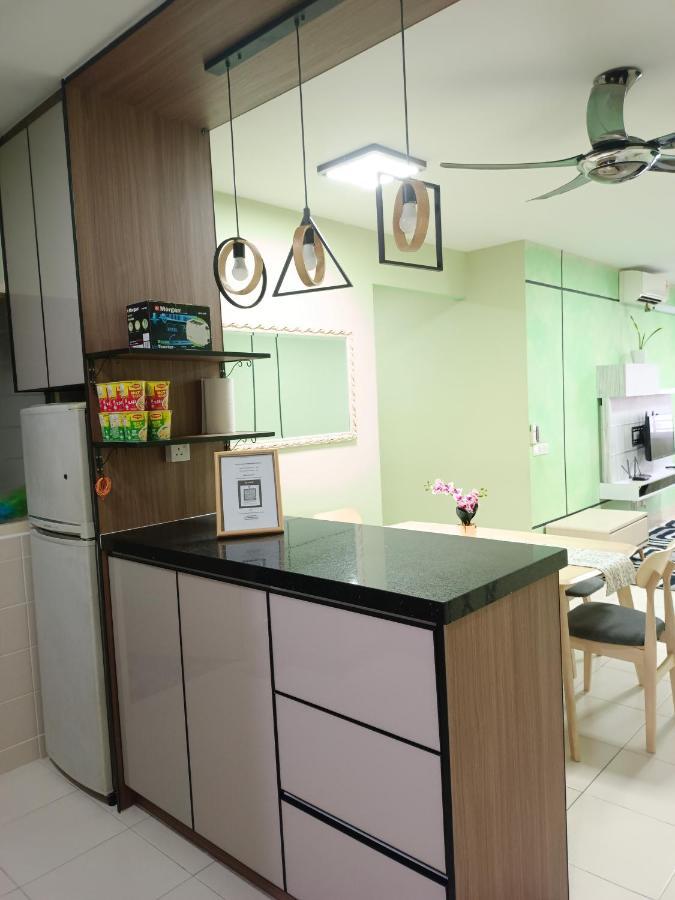 Nena Homestay Setia Alam, Air Conditioned, High Speed Internet Shah Alam Exterior photo