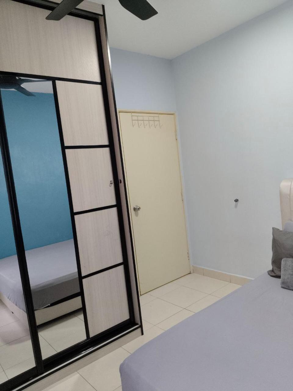 Nena Homestay Setia Alam, Air Conditioned, High Speed Internet Shah Alam Exterior photo